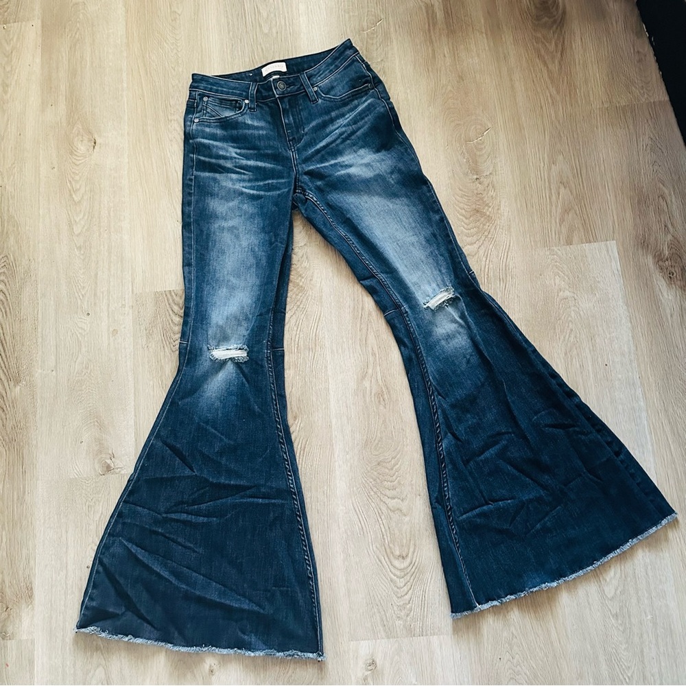 Bell bottom Jeans ✨